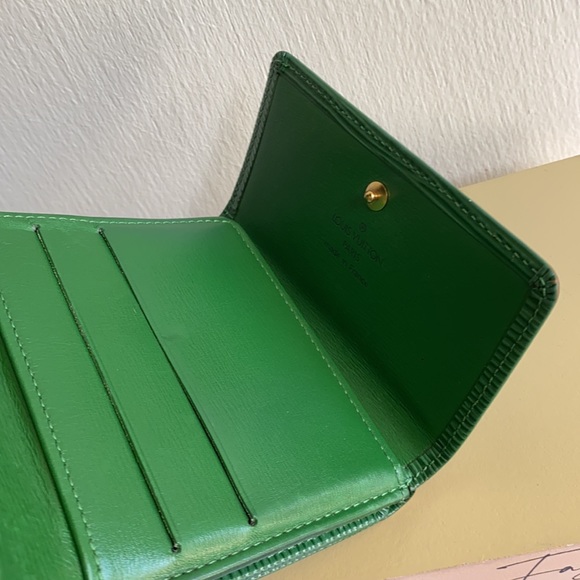 Louis Vuitton Epi Tri- Fold Wallet - Picture 10 of 13